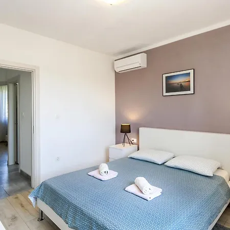 וילה House Gortan For 7 People Near Pula With Children Playground And Private Pool - Pet Friendly *