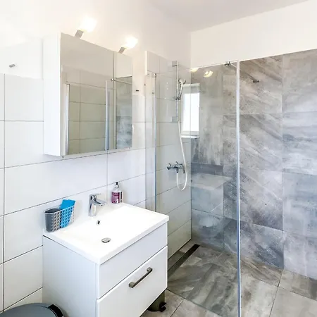 House Gortan For 7 People Near Pula With Children Playground And Private Pool - Pet Friendly * Marcana