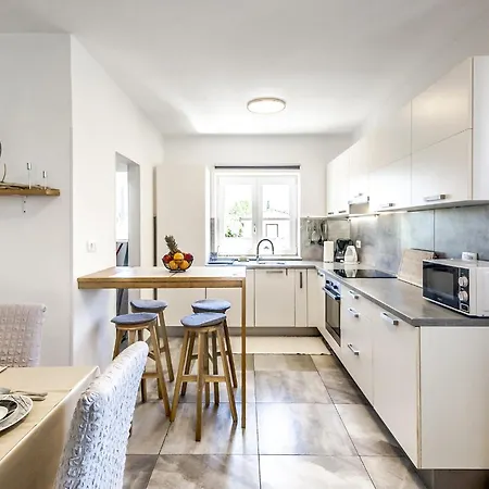 Villa House Gortan For 7 People Near Pula With Children Playground And Private Pool - Pet Friendly *