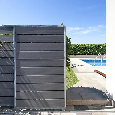 Holiday House Gortan For 7 People Near Pula With Children Playground And Heated Pool ヴィラ