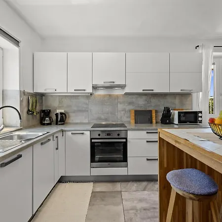 House Gortan For 7 People Near Pula With Children Playground And Heated Pool Villa *