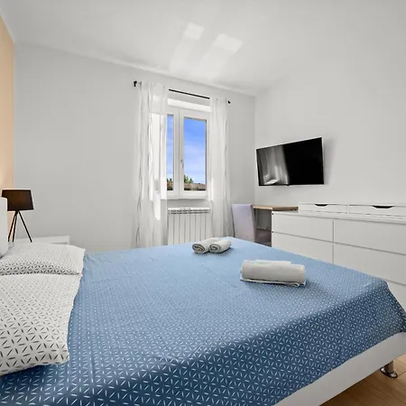 House Gortan For 7 People Near Pula With Children Playground And Heated Pool Villa *