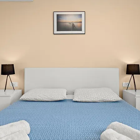Villa House Gortan For 7 People Near Pula With Children Playground And Heated Pool *