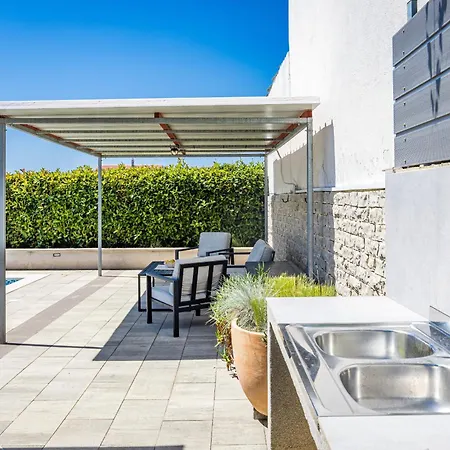 House Gortan For 7 People Near Pula With Children Playground And Heated Pool *