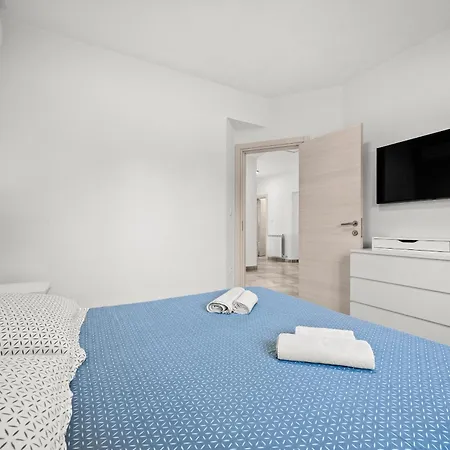 House Gortan For 7 People Near Pula With Children Playground And Heated Pool