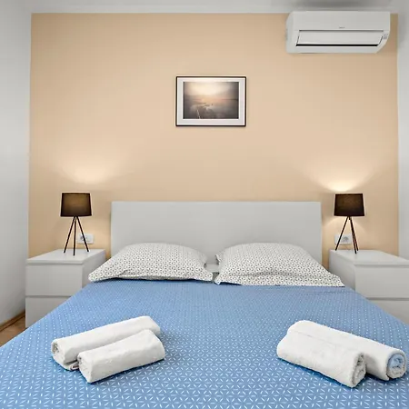 House Gortan For 7 People Near Pula With Children Playground And Heated Pool Villa Marčana
